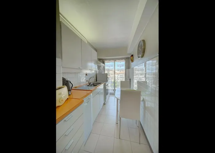 2 Room In Center Very Comfortable With Wi Fi Cannes